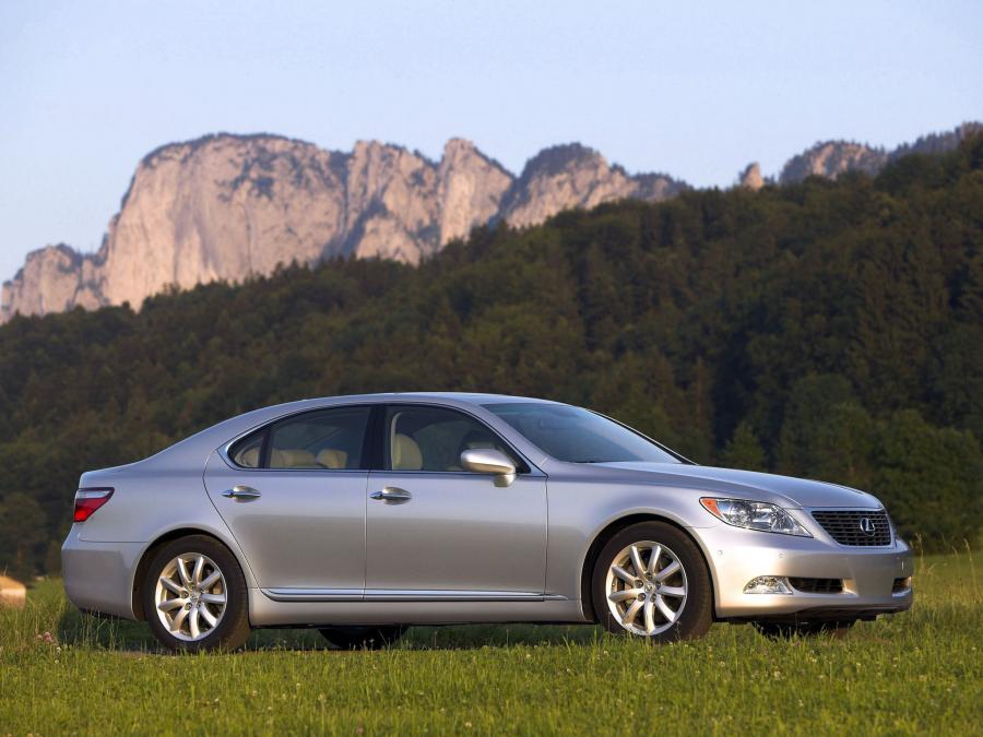  Lexus LS460 2006 года  (фото 4 из 200)